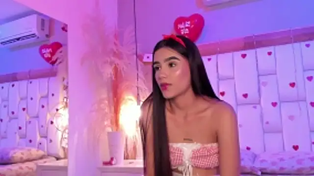 StefanyCondia online show from February 18, 6:04 pm