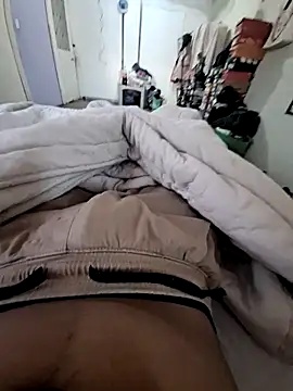 Snapshot of Charlyx-20 chatting on April 9, 1:49 pm Charlyx-20 online show from April 9, 1:49 pm