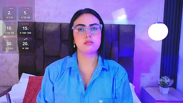 Snapshot of vicky_grey chatting on April 21, 12:22 pm vicky grey online show from April 21, 12:22 pm