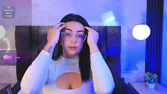 Snapshot of vicky_grey chatting on May 2, 12:10 pm vicky grey online show from May 2, 12:10 pm