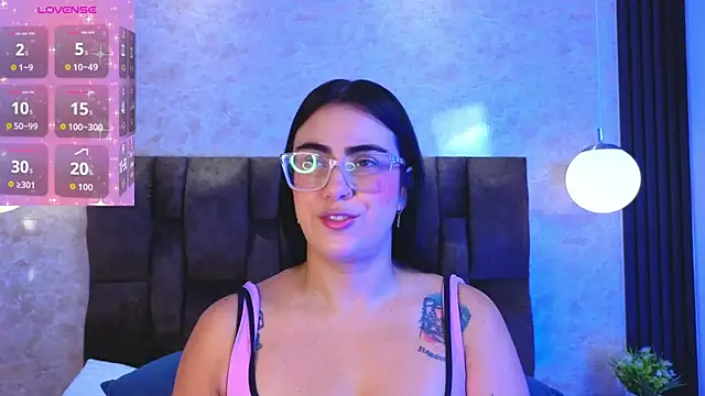 Snapshot of vicky_grey chatting on June 7, 12:31 pm vicky grey online show from June 7, 12:31 pm