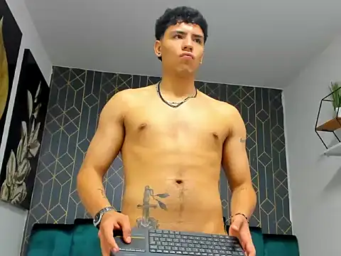 Tobias Vega online show from March 3, 6:03 pm