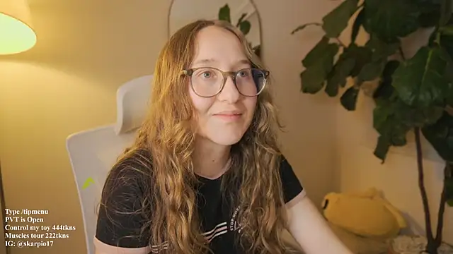 Snapshot of Scarlett_NoirMuse chatting on May 16, 12:07 am Scarlett NoirMuse online show from May 16, 12:07 am