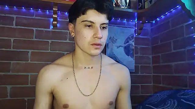 Snapshot of PaulDamico chatting on February 5, 4:44 pm PaulDamico online show from February 5, 4:44 pm