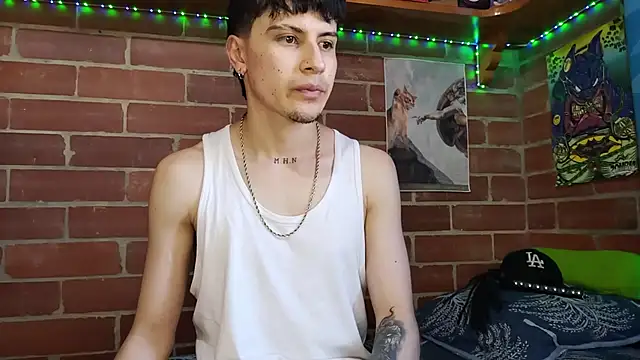 Snapshot of PaulDamico chatting on April 22, 12:28 pm PaulDamico online show from April 22, 12:28 pm