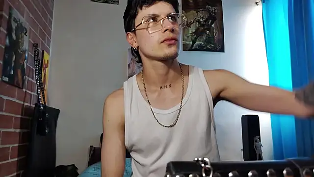 Snapshot of PaulDamico chatting on May 15, 4:14 pm PaulDamico online show from May 15, 4:14 pm