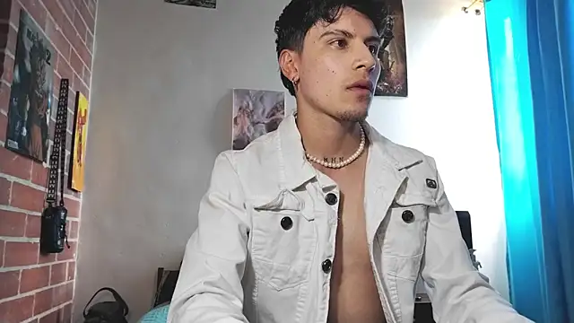 Snapshot of PaulDamico chatting on June 2, 3:47 pm PaulDamico online show from June 2, 3:47 pm