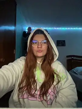 Snapshot of Vixroy7 chatting on February 13, 11:12 pm Vixroy7 online show from February 13, 11:12 pm