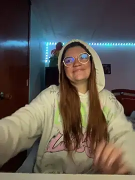 Snapshot of Vixroy7 chatting on March 3, 10:37 pm Vixroy7 online show from March 3, 10:37 pm