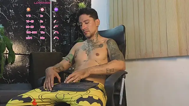 mister eithan online show from April 22, 2:47 am