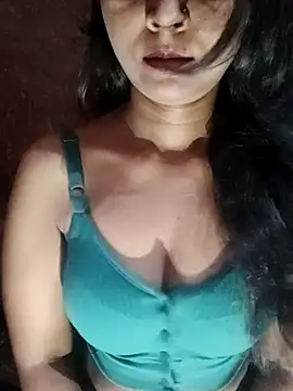 Snapshot of Ayesha_Khan1 chatting on April 26, 10:29 pm Ayesha Khan1 online show from April 26, 10:29 pm