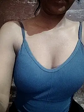 Snapshot of Ayesha_Khan1 chatting on May 25, 3:56 am Ayesha Khan1 online show from May 25, 3:56 am