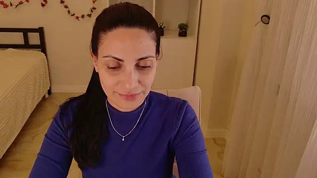 LovelyBeatrice online show from April 19, 6:10 pm