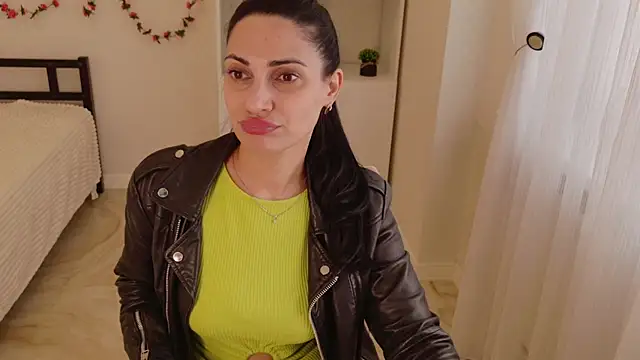 LovelyBeatrice online show from April 20, 11:57 am