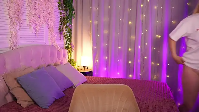 AmeliaWeells online show from June 11, 3:59 am