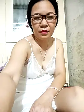 Nuna 689 online show from May 23, 2:43 pm