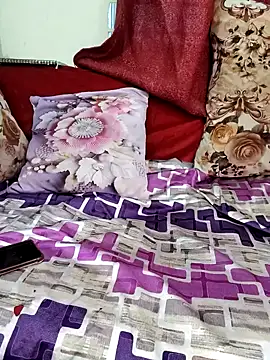 Snapshot of Monika_queen321 chatting on February 8, 6:50 am Monika queen321 online show from February 8, 6:50 am