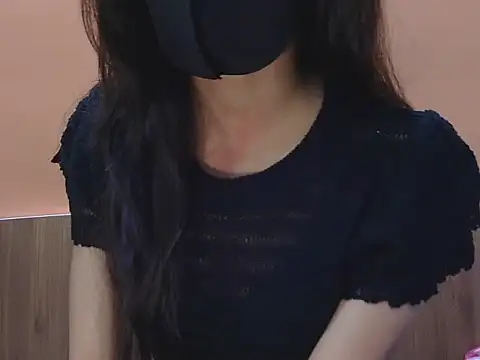 Snapshot of Desirable_Barbie chatting on April 23, 7:27 pm Desirable Barbie online show from April 23, 7:27 pm
