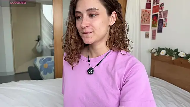 cutiemari online show from April 4, 4:11 am