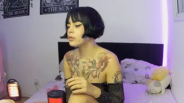 Snapshot of ariane_kimiko chatting on June 26, 2:49 am ariane kimiko online show from June 26, 2:49 am