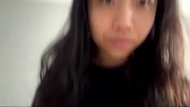 SweetMiaXO online show from March 16, 5:44 am