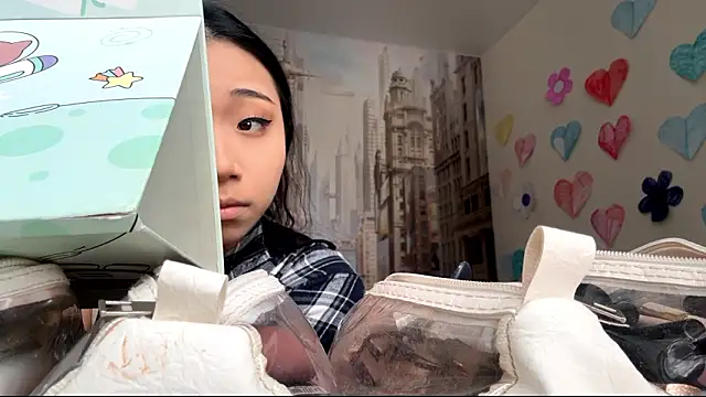 SweetMiaXO online show from March 19, 3:43 am