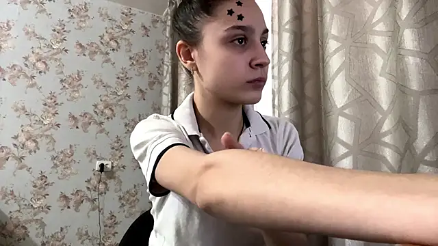 Snapshot of PagedLard chatting on February 3, 6:22 am PagedLard online show from February 3, 6:22 am