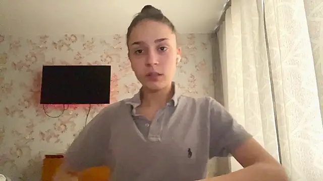 Snapshot of PagedLard chatting on February 20, 7:32 am PagedLard online show from February 20, 7:32 am