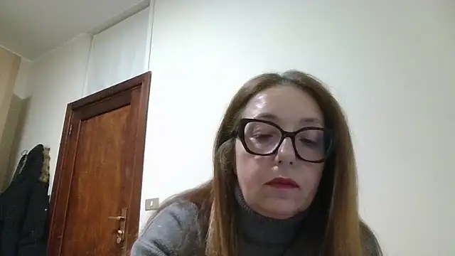 Snapshot of Miasexmilf chatting on February 1, 6:39 pm Miasexmilf online show from February 1, 6:39 pm