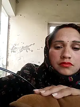 Cute-karisma1234 online show from February 8, 1:53 am