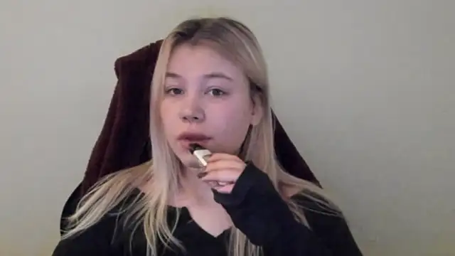 Lulu Di online show from February 12, 11:22 pm