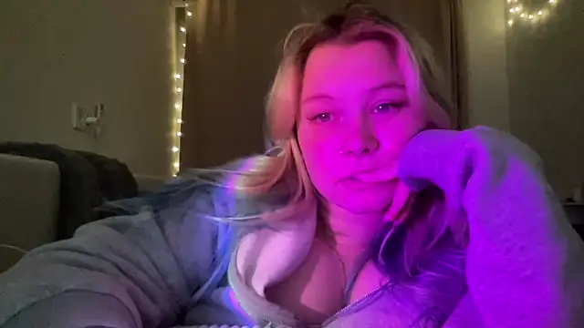 Lulu Di online show from March 15, 6:36 pm