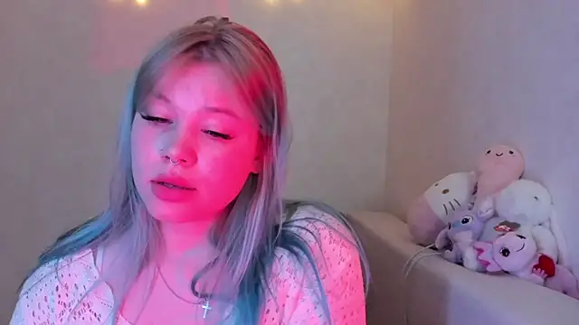 Snapshot of Lulu_Di chatting on June 7, 8:12 pm Lulu Di online show from June 7, 8:12 pm