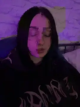 bellaxlauren online show from February 3, 11:54 pm