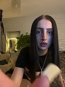 Snapshot of bellaxlauren chatting on June 14, 9:50 pm bellaxlauren online show from June 14, 9:50 pm