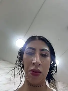 Snapshot of darkkjulietha chatting on June 19, 1:15 pm darkkjulietha online show from June 19, 1:15 pm