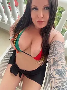 Snapshot of Elysiasecret chatting on June 10, 9:25 pm Elysiasecret online show from June 10, 9:25 pm