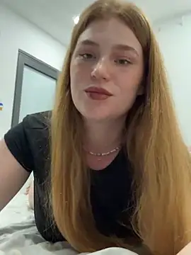 Snapshot of SunnyGrin chatting on February 22, 8:07 pm SunnyGrin online show from February 22, 8:07 pm