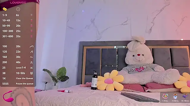 Doll Luna  online show from February 11, 3:11 am