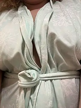 Snapshot of naughtynursejo chatting on February 8, 4:10 pm naughtynursejo online show from February 8, 4:10 pm