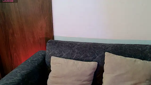 Snapshot of aramjones chatting on July 30, 1:32 pm aramjones online show from July 30, 1:32 pm