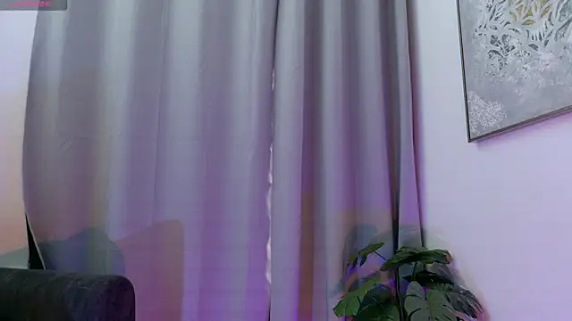 Snapshot of aramjones chatting on August 3, 1:49 pm aramjones online show from August 3, 1:49 pm