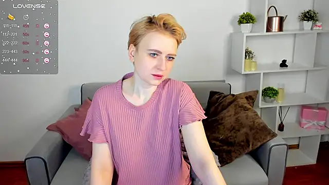 Snapshot of terry_roberrtson chatting on February 7, 2:15 am terry roberrtson online show from February 7, 2:15 am