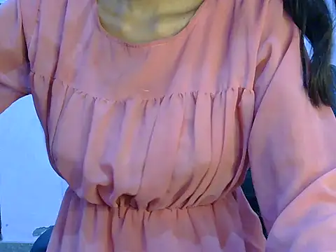Snapshot of angelpriya_ chatting on May 4, 1:51 pm angelpriya online show from May 4, 1:51 pm