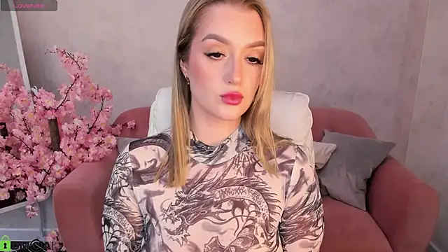 Snapshot of Viickie_Nelsson chatting on April 11, 9:24 am Viickie Nelsson online show from April 11, 9:24 am