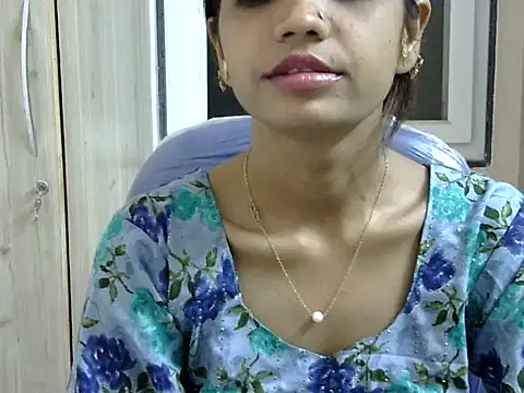 Kulsum S online show from March 27, 1:00 pm