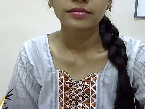 Kulsum S online show from May 4, 11:06 am
