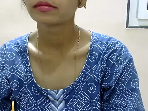 Snapshot of Kulsum_S chatting on May 18, 1:28 pm Kulsum S online show from May 18, 1:28 pm
