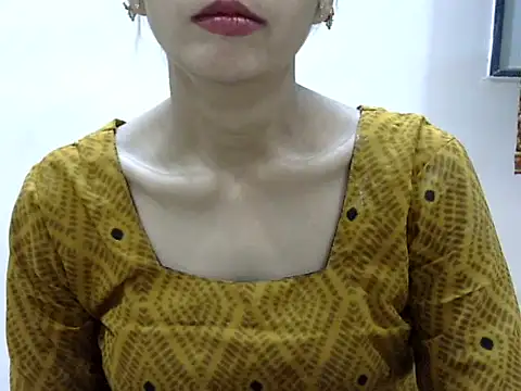 Snapshot of Kulsum_S chatting on May 30, 1:41 pm Kulsum S online show from May 30, 1:41 pm