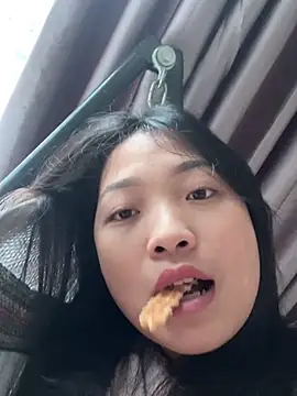 Lyn-be99 online show from February 6, 2:27 am